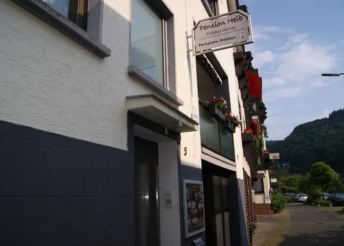 招待所 黑比膳食公寓 3*